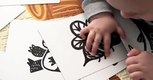 newborn visual stimulation cards in black and white