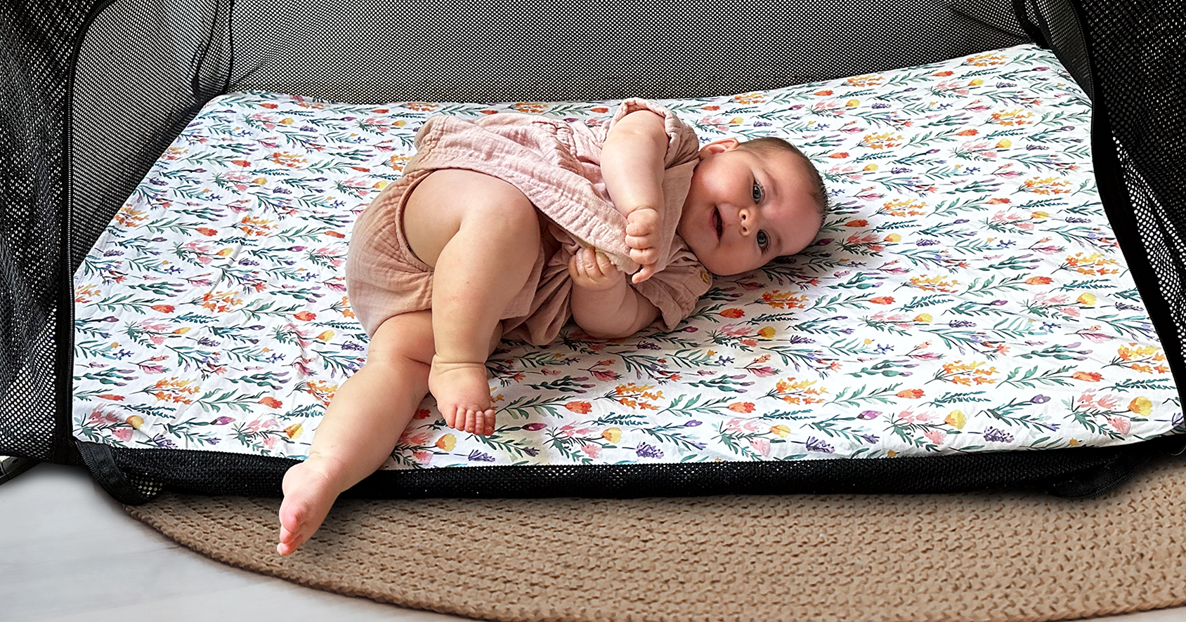 100% organic cotton travel crib sheets perfect for the Guava Lotus Travel Crib from Quiggly